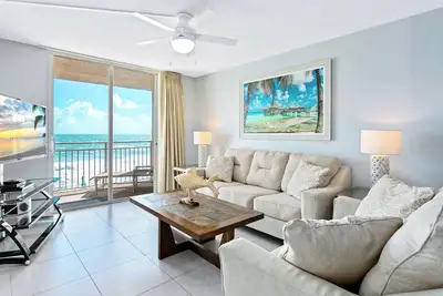 Image de Profitez de votre très grand balcon avec vue directe sur l'océan