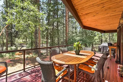 Image de Riverside Winthrop Home w \/ Hot Tub par Chewuch River
