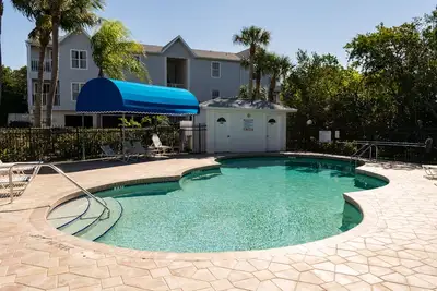 Image de Cove ���� Sandy Point Condo Avec Piscine