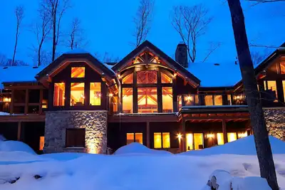 Image de Grand Forêt Villa | 5 chambres | Jacuzzi | Foyer extérieur