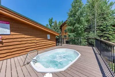 Image de Escapade Parfaite, pas Besoin de Voiture - Arrêt de la Navette à 150 Mètres! Tarifs ÉTÉ Bas + Rafting Gratuit!