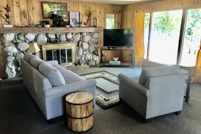 Image de Cedarview-West Bay Waterfront-Suttons Bay-Foyer