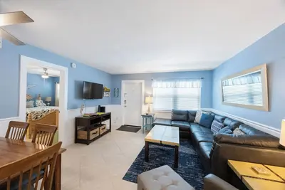Image de # 119 Surf Song Resort: 2 Br / 2 Ba rez-de-chaussée à Madeira Beach, pour 4 personnes