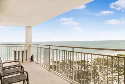 Image de Incroyable vue sur la plage depuis le dernier étage 2 chambres Wifi gratuit