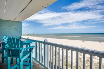 Image de Direct Oceanfront View! Magnifiquement rénové Condo w / lits king-size 2