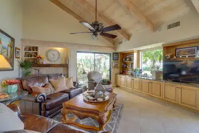 Image de Spacieux Rancho Mirage Condo w / Vues de l'eau et Mtn!