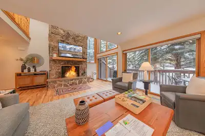 Image de Wind River 3: Teton Village - Marchez jusqu'aux remontées mécaniques - Idéal pour les grands groupes - Accès à la piscine et au bain à remous!