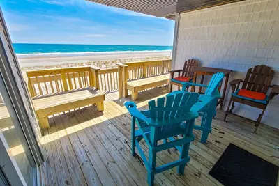 Image de Queen's Grant A-103 - Condo au premier étage en bord de mer avec piscine communautaire, bain à remous, rampe de bateau et accès au quai! !