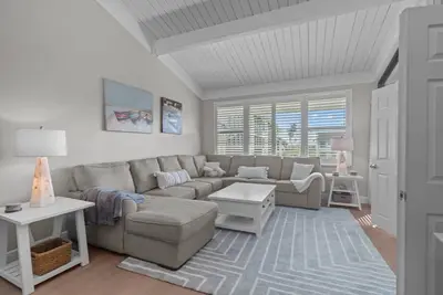 Image de 2 chambres / 2 salles de bains avec vue sur la cour - Loggerhead Cay 333