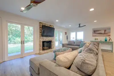 Image de Le paradis trouvé! Incroyable rénové 5 Hollyberry Lane, vélos gratuits, piscine, tennis