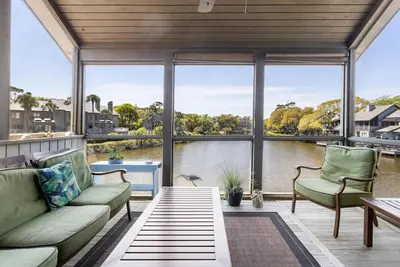Image de 4578 Parkside: crédit de 250 $ pour les équipements de plage / vélo! Unique, Dock on Lagoon!