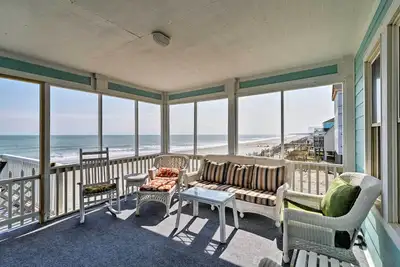 Image de Oceanfront 'Lee Cottage' - 4 miles Ă Marsh Walk!