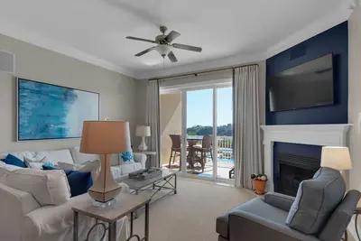 Image de Escapade isolée avec vue sur le golfe, zones de grillades, piscine et service de plage