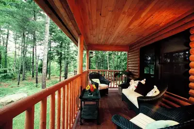 Image de Maison haut de gamme Ă Fryeburg Lodge avec bain Ă remous - de Conway