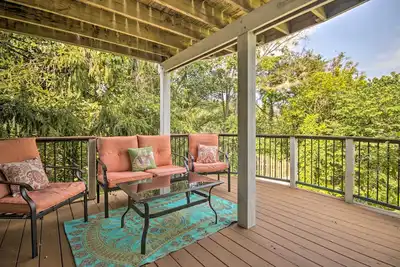 Image de Harpers Ferry Apt. w / Pool, Hot Tub & Tiki Bar!