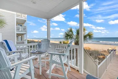 Image de \"Bella Alba\" Perfect Surfside Beach Oceanfront Location. Parking pour 4 voitures