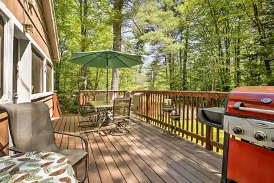 Image de Cabine pour animaux de compagnie avec foyer, barbecue et superbe terrasse!