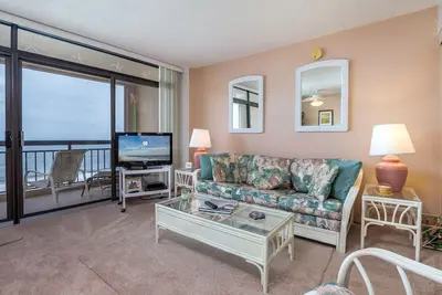 Image de Fountainhead Towers offre en bord de mer et vue sur la baie de 2 balcons