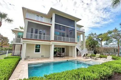 Image de Magnifique - Maison neuve avec piscine - Accès au golf et au tennis - AngelFish