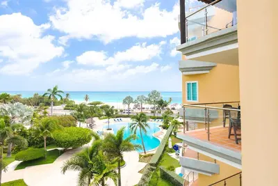 Front De Mer - Eagle Beach - Oceania Resort -Glamour View 3br condo - E422
