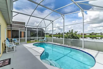 Image de Kissimmee Home w / Pool - Près de Disney et Universal