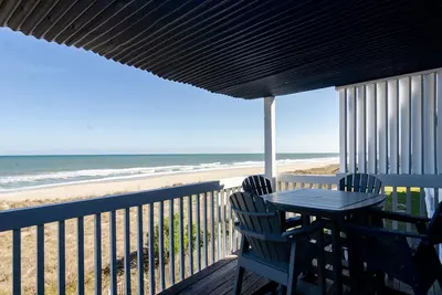 Image de Détendez-vous et profitez de ce front de mer magnifiquement décoré à Sea Colony souhaitable