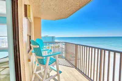 Image de Île d'Émeraude # 601-Top Floor avec vue imprenable sur la plage / Bright South Corner! !