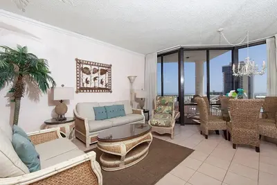 Image de Saida Royale Penthouse 9154 - Penthouse au 15ème étage avec vue imprenable sur la mer et la baie depuis le toit-terrasse privé
