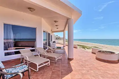 Image de Bella Mareas - Magnifique maison de 4 chambres avec une vue remarquable sur la mer de