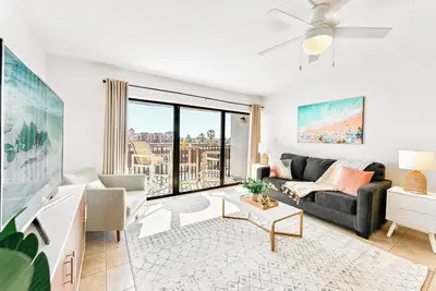 Image de ** Penthouse - à côté de Pier w \/ Oceanfront Pool! - Meilleur Emplacement **