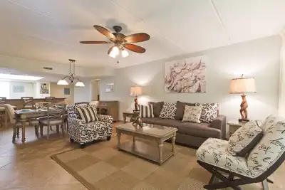 Image de Saida Iii 3121 - Condo chic au 12ème étage, terrains luxueux, accès direct à l'océan<br>