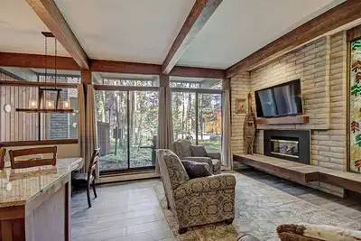 Condo Breckenridge moderne, à distance de marche du centre-ville et des ascenseurs!