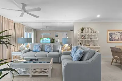 Image de Joliment nommé deux chambres avec vue directe sur la plage! Sanibel Surfside 134