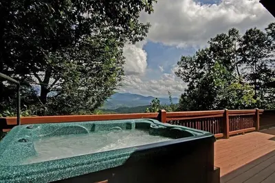 Image de Une vue d'un million de dollars! ! Spa, table de cuisson, barbecue au gaz, plus paix, tranquillité, tranquillité. . .
