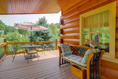 Image de Hiwassee Cabin 'Lakewood Lodge' w \/ accès Dock!