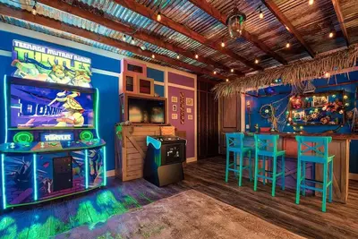 Image de Ec158- Encore maison avec 11 chambres et salle de jeux Tiki
