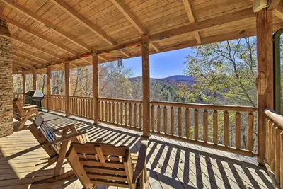 Image de Cabine Lansing avec terrasse et bain tourbillon gigantesques!