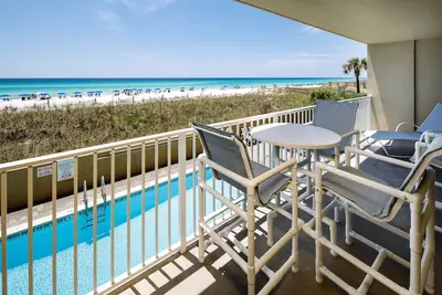 Image de Summerlin 103: mobilier haut de gamme - ensemble de terrasse de bistrot - service de plage et plus encore! *