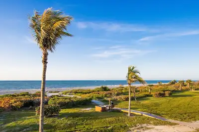 Image de Joliment décoré, Gulf Front, 2 balcons - Loggerhead Cay 512