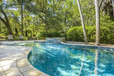 Image de 67 Étoiles: 4br, piscine chauffée & Spa, très proche de la plage!