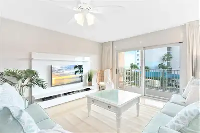 Image de Superbe Condo 3 chambres à côté de Pier-Ocean View!