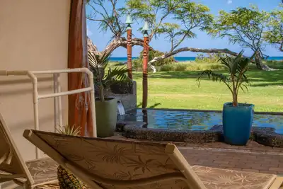 Image de AlohaAKU Bamboo2 Suite, front de mer, 1 baignoire / 1 bain, kit complet, Lanai, Wifi, Ac