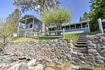 Image de Bayfront Hancock Cottage w / Beautiful Walking Beach