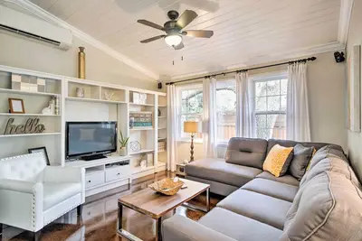Image de Chic Sarasota Cottage - minutes de la plage et du centre-ville!
