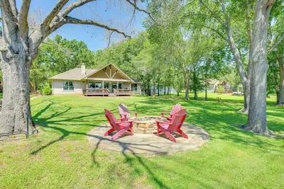Image de 4br Eustace Lakefront House w \/ Private Dock!