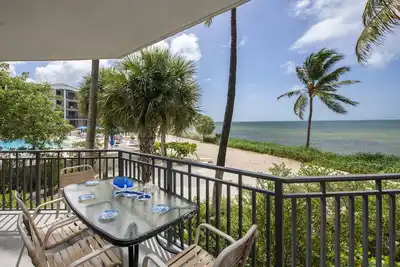Image de Mar Y Sol front de mer A101: 3 Br, 2. 5 Ba Condominium à Key West, 8 personnes