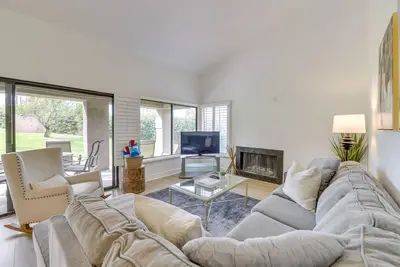 Image de Condo privé Palm Desert avec vue sur la montagne et accès à la piscine
