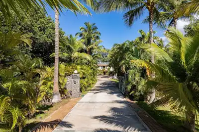 Image de Suite Aloha Aku Ohana - 2 chambres en front de mer, ensemble complet, Lanai, Ac, WiFi