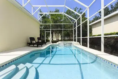 Image de Villa de luxe avec exposition sud-ouest Projeté Piscine - Près de Disney