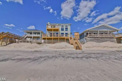 Image de Papa Jer - Superbe et spacieuse maison en bord de mer avec des vues incroyables!